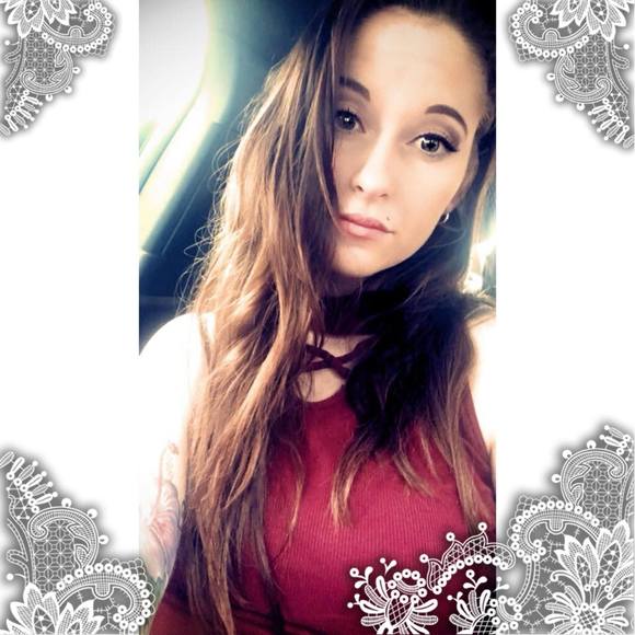 Meet your Posher, Adriane - Picture 1 of 1